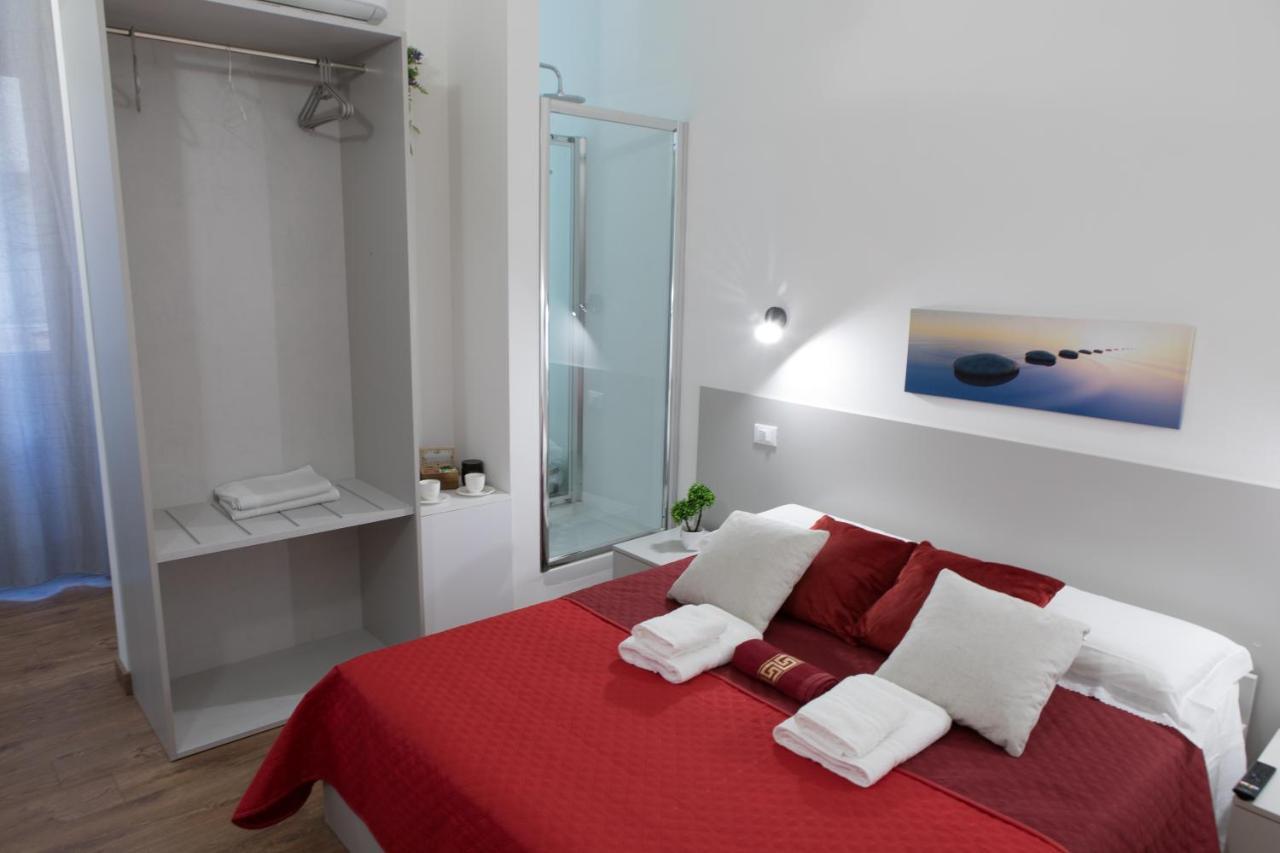 Luxury Suite - Teatro Romano - Duomo - Centro Storico Wi-Fi Terracina Ngoại thất bức ảnh