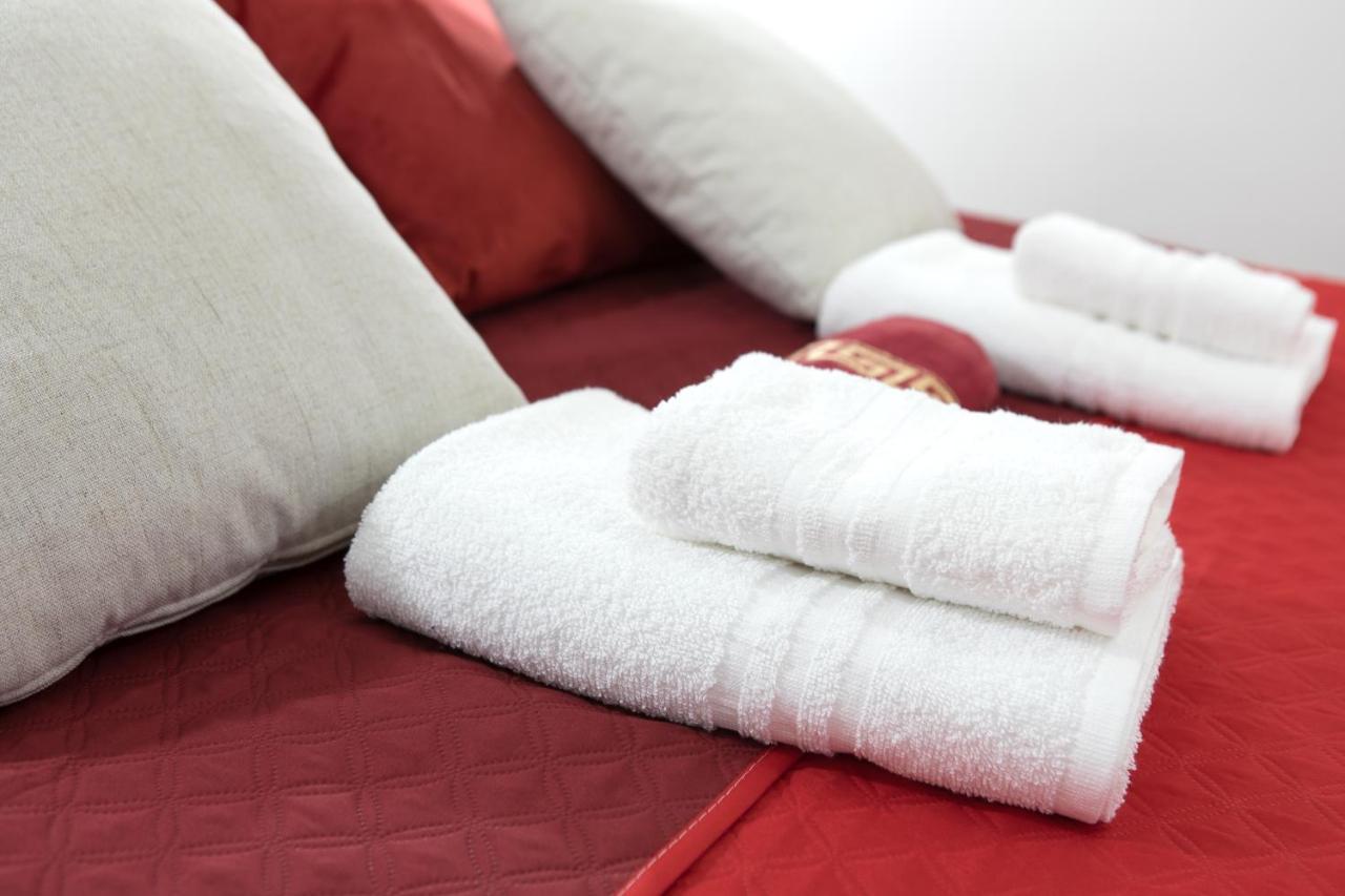 Luxury Suite - Teatro Romano - Duomo - Centro Storico Wi-Fi Terracina Ngoại thất bức ảnh